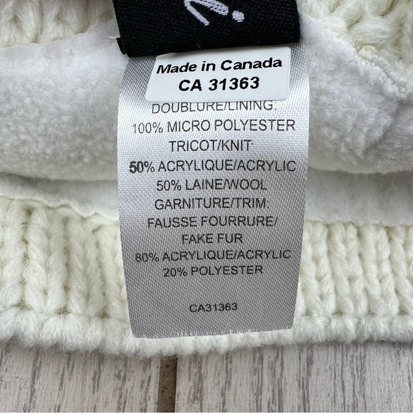Kyi Kyi Knitted Faux Fur Pom Pom Hat OS Ivory Black Tip $65 - Picture 3 of 3